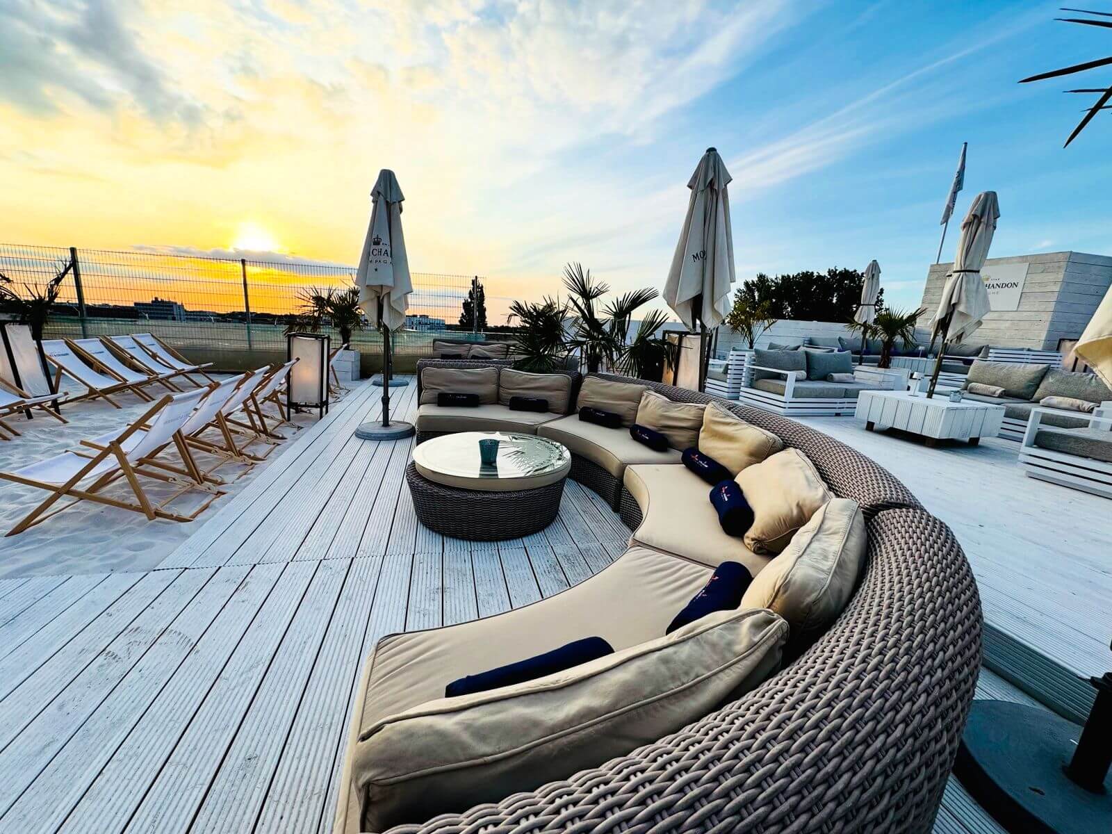 LASCANA Beach Club powered by SKY & SAND