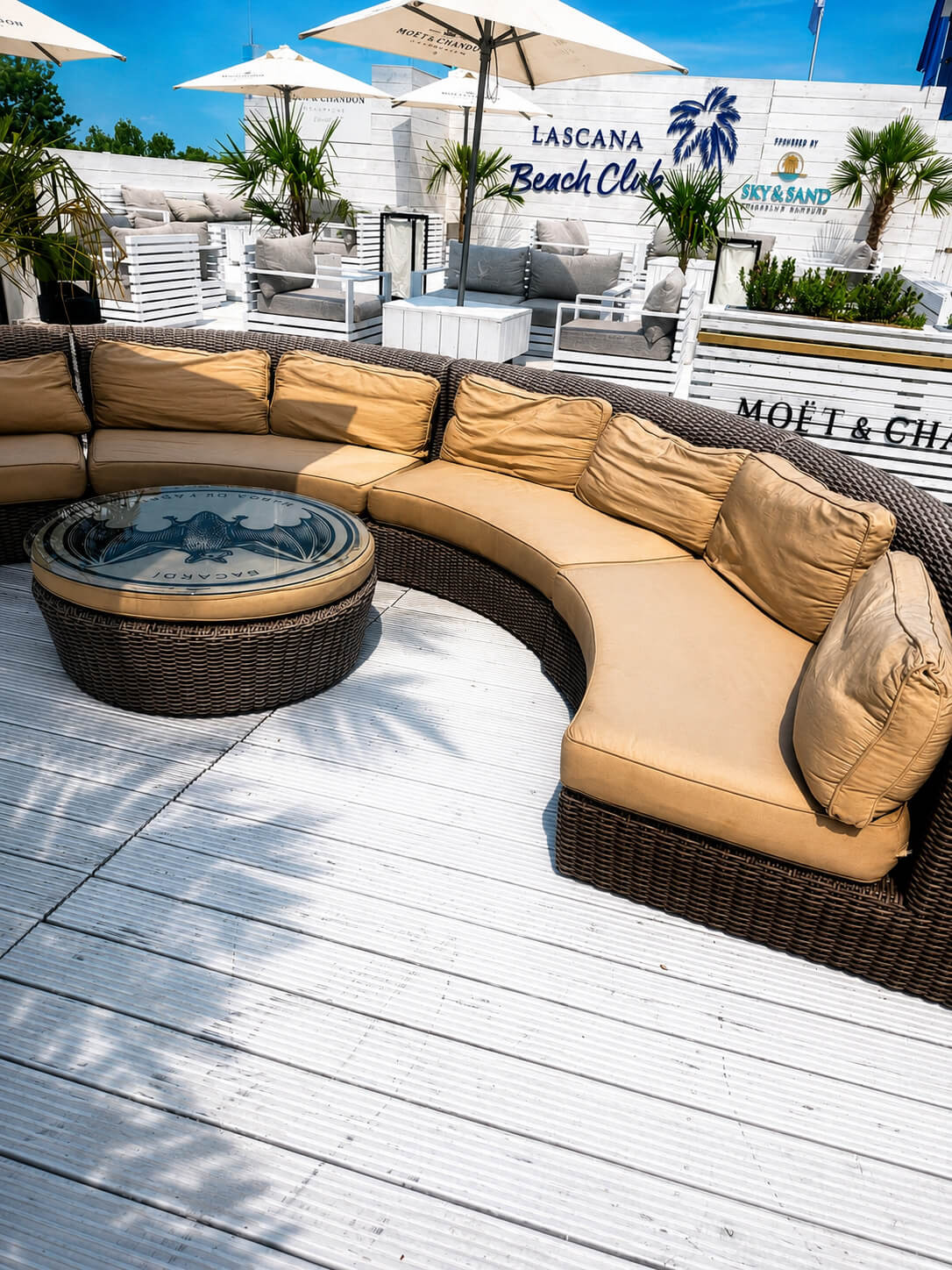 LASCANA Beach Club powered by SKY & SAND