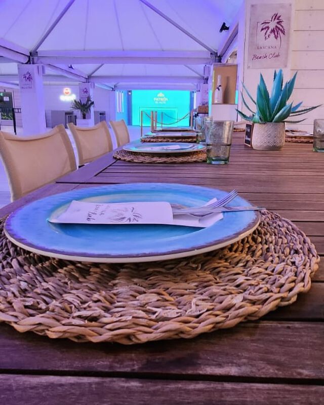 Hier könnte Ihr Sommerfest sein!
Feiern Sie mit Ihrem Team im Lascana Beach Club powered by Sky & Sand – mit den Füßen im Sand, einem Drink in der Hand und dem schönsten Sonnenuntergang Hamburgs direkt vor Augen.
Ob Firmenfeier, Sommerfest oder exklusives Get-together – bei uns wird jedes Event unvergesslich.

Jetzt buchen & den Sommer genießen!
https://skyandsand-hamburg.de/corporateevents

@skyandsandbeachclubhamburg 

#LascanaBeachClub #SkyAndSand #Sommerfest #Firmenfeier #HamburgEvents #BeachVibes #Sonnenuntergang #EventlocationHamburg #UnvergesslichFeiern #IncentiveHamburg #BeachClubVibes #skyandsandbeachclubhamburg