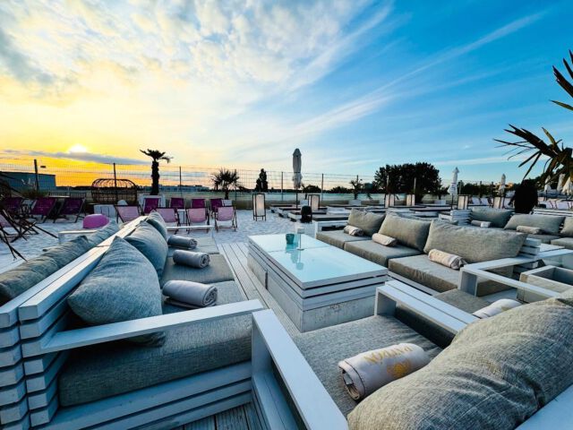 Hier könnte Ihr Sommerfest sein!
Feiern Sie mit Ihrem Team im Lascana Beach Club powered by Sky & Sand – mit den Füßen im Sand, einem Drink in der Hand und dem schönsten Sonnenuntergang Hamburgs direkt vor Augen.
Ob Firmenfeier, Sommerfest oder exklusives Get-together – bei uns wird jedes Event unvergesslich.

Jetzt buchen & den Sommer genießen!
https://skyandsand-hamburg.de/corporateevents

#LascanaBeachClub #SkyAndSand #Sommerfest #Firmenfeier #HamburgEvents #BeachVibes #Sonnenuntergang #EventlocationHamburg #UnvergesslichFeiern #IncentiveHamburg #BeachClubVibes